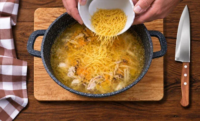 добавление вермишели для супа с куриными потрошками